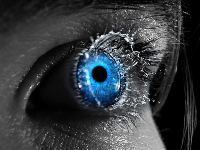 File:Eye Drops Water.jpg