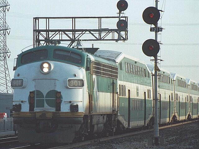 File:1980's GO Transit Train.jpg