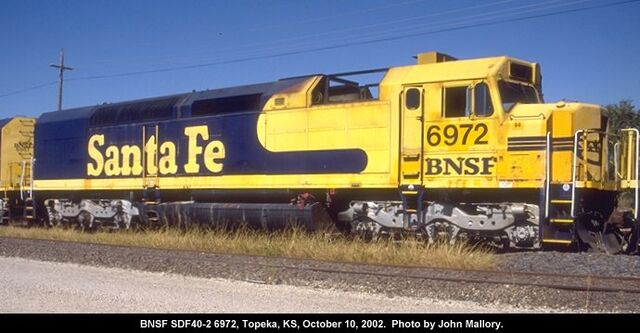 File:Scrapped BNSF SDF40-2 units.jpg