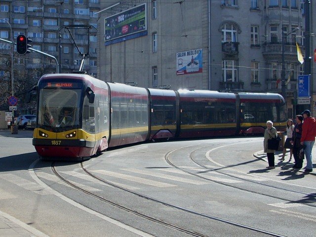 Plik:PESA 122N.jpg