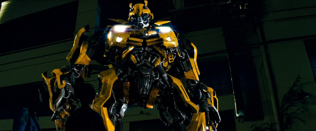 Bestand:Bumblebee in de steeg.png