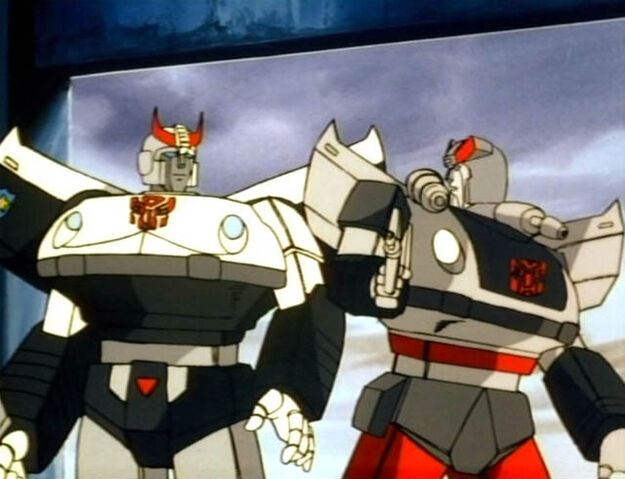 File:G1 Prowl Bluestreak Rollforit.jpg