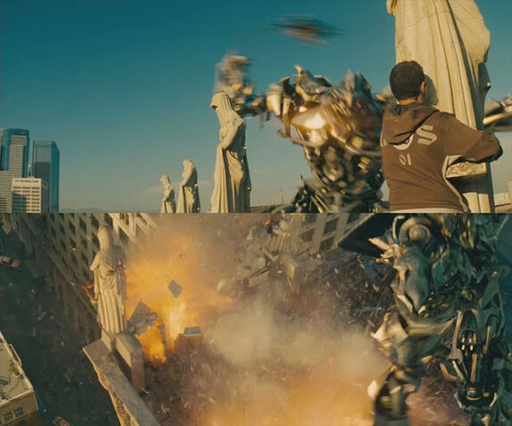 File:Movie Megatron maceattack.jpg