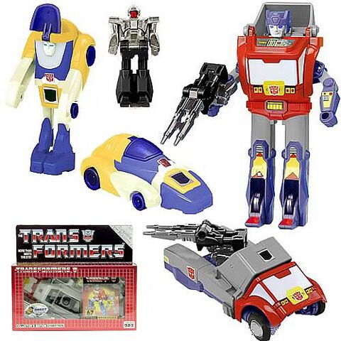 File:OrionPaxDion toys.jpg