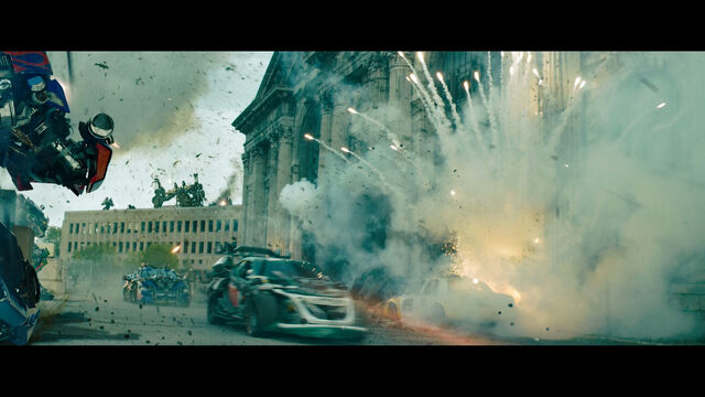 File:Dotm-wreckers-film-chicago-optimusprime.jpg