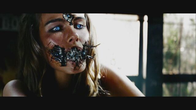 File:Rotf-alice-film-reveal.jpg