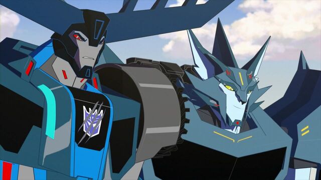 Tiedosto:Steeljaw and Thunderhoof (Sideways).jpg