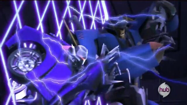 File:Prime-dreadwing-s02e11-zap.jpg