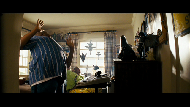 File:Vlcsnap-2009-12-22-18h47m02s54.png