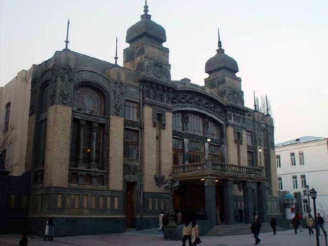 File:BakuOpera.jpg