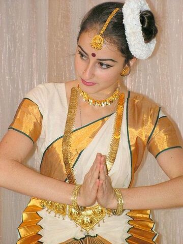 File:Mohiniyattam1.jpg