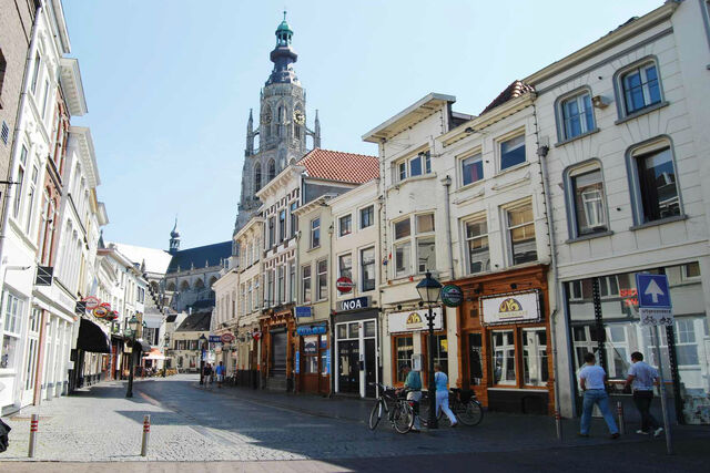 File:Breda 2.jpg