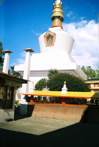 File:402px-Dodrulchortenstupa.jpg