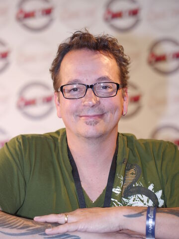 File:Kevin Eastman - Japan Expo 13- 2012-0706- P1410046.jpg