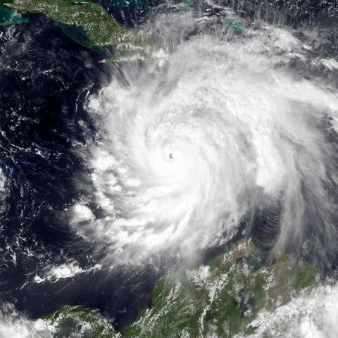 File:Matthew 2016-10-03 1815z.png