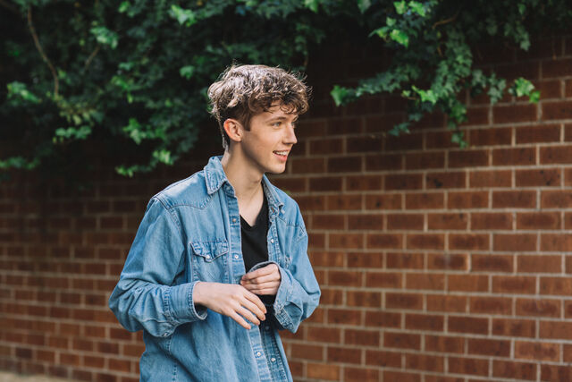 File:TroyeSivan10.jpg