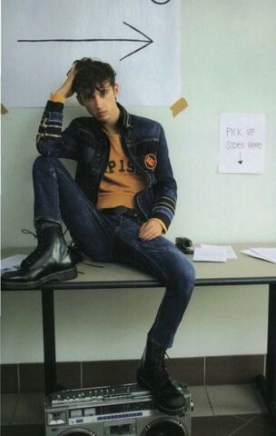 File:Photoshoot3.jpg