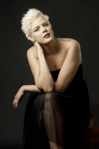 File:Betty Who.jpg
