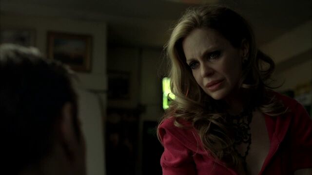 File:3x09 -pam wonders why eric hasn't told her about his family in their 100yrs together 2.jpg