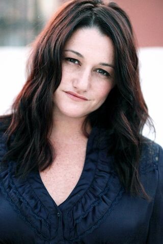 Fichier:Raelle Tucker.jpg