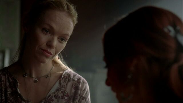 File:3x09 -holly provides some support for arlene.jpg