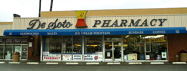 File:De Soto Pharmacy.png