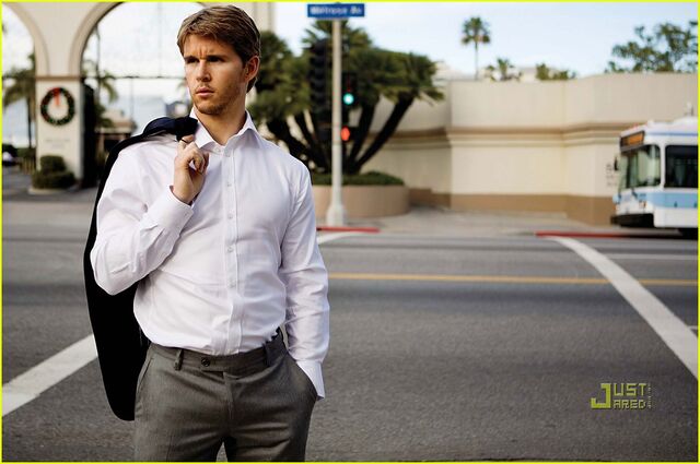 File:Ryan-kwanten-august-man-magazine-march-2010-09.jpg