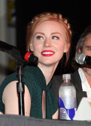 File:Deborah+Ann+Woll+True+Blood+Panel+Comic+Con+ioBdomS4dIul.jpg