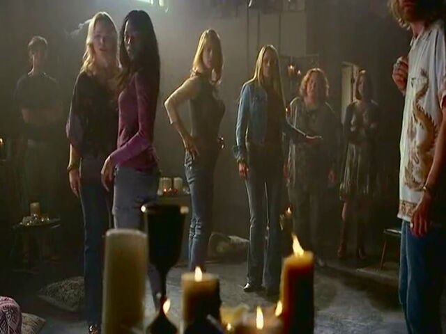 File:True Blood S4 ep.7(51).jpg
