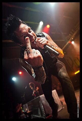 File:PapaRoach1.jpg