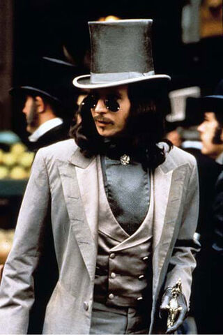 File:Gary-oldman-dracula.jpg