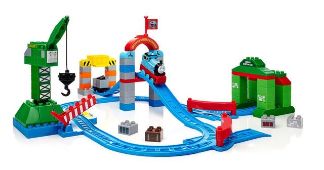 File:MegaBloksZoomingAlongAtBrendamDocks.jpg