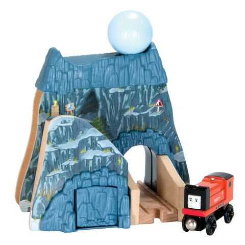 File:WoodenRailwayBlueMountainMine.jpg