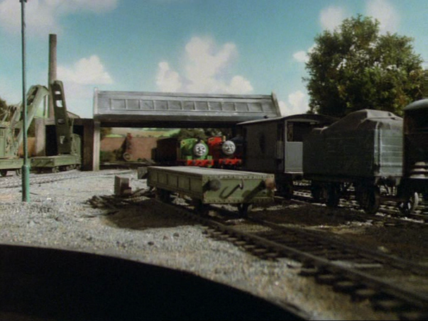 File:DuckTakesCharge1.png