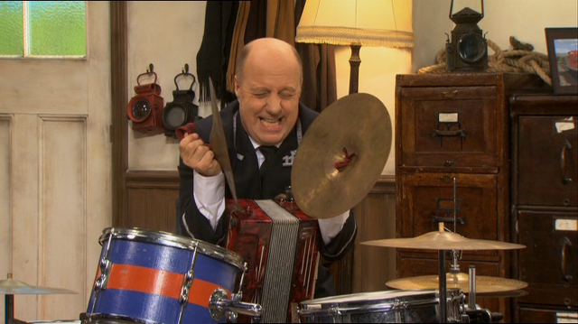 File:Mr.Perkins'OneManBand3.png
