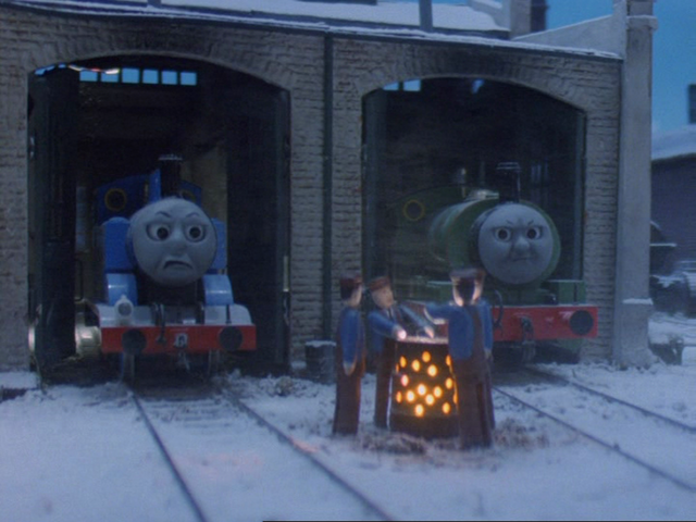 File:AScarfforPercy2.png