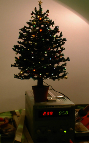 File:Don'tTellThomasChristmasTree.png