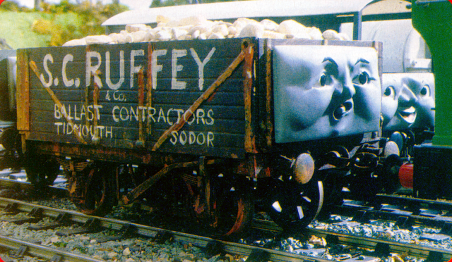 File:ToadStandsBy91.png
