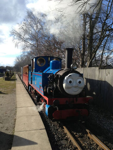 File:KirkleesLightRailway'sThomas.jpg