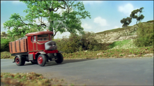 File:ElizabeththeVintageLorry30.png
