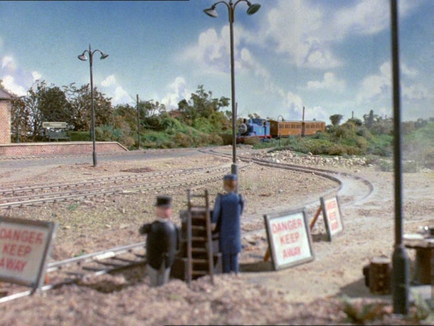 File:ThomasGoesFishing45.png