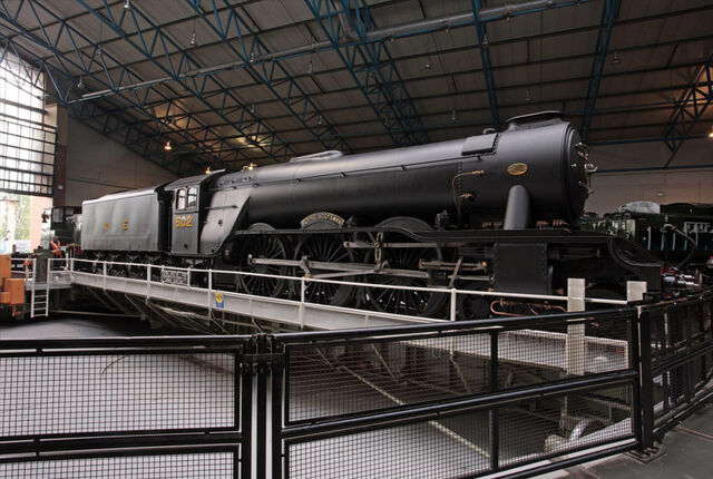 File:FlyingScotsman2011.jpg