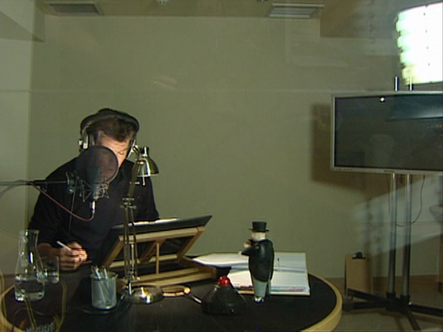 File:BehindtheSceneswithPierceBrosnan15.png