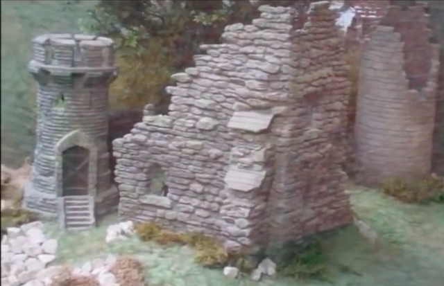 File:RuinedCastleDraytonManor.png