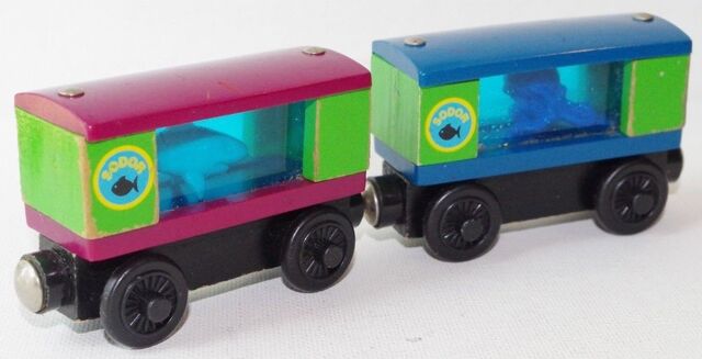File:OldAquariumCars.jpg