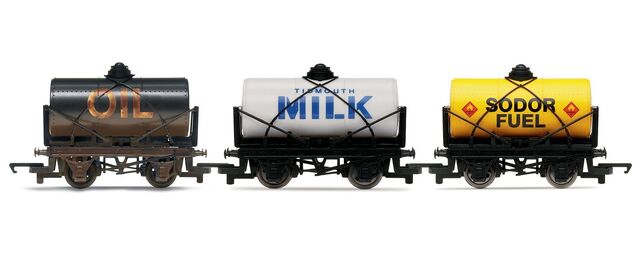File:Hornby3wagonpackoilmilkandSodorfueltanker.jpg