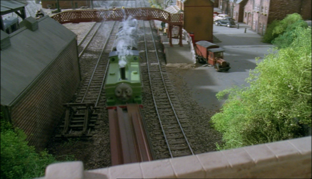 File:MiddleEngine5.png