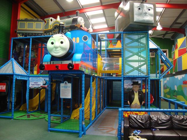 File:DraytonManorEmily'sIndoorPlayArea.jpg