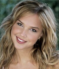 Arielle Kebbel