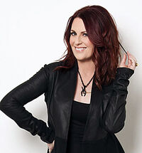 Megan Mullally 3